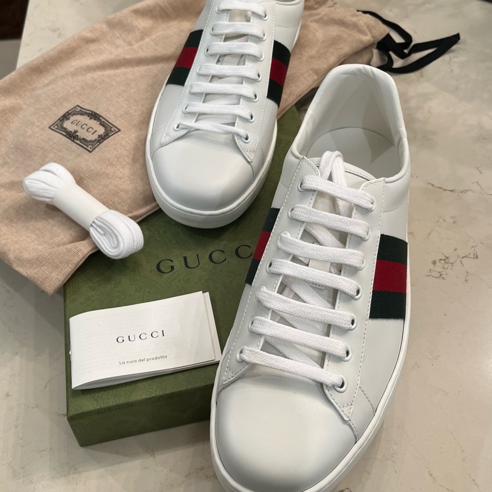 NWT Gucci Authentic Ace Leather Sneaker with crocodile. Mens 91/2. Fits US 101/2